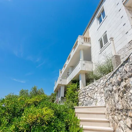 Villa Natasha With Private Beach *