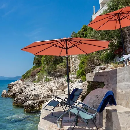 Villa Natasha With Private Beach *